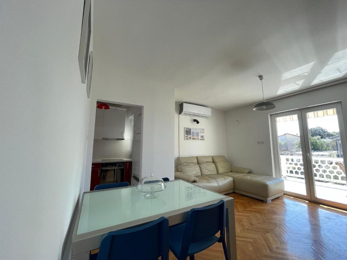 Duplex Appartment Luna Krk Town Buitenkant foto